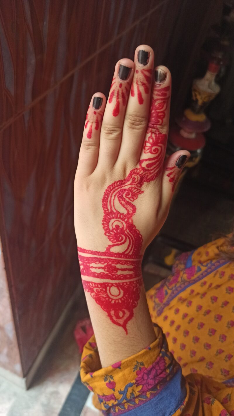 Red Cone Mehndi Color- Mehndi Design